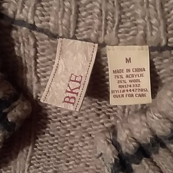 BKE Sweater - Picture 4 of 4